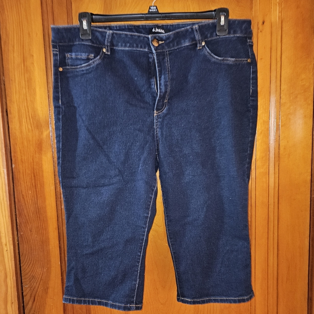 Dark Wash Capris